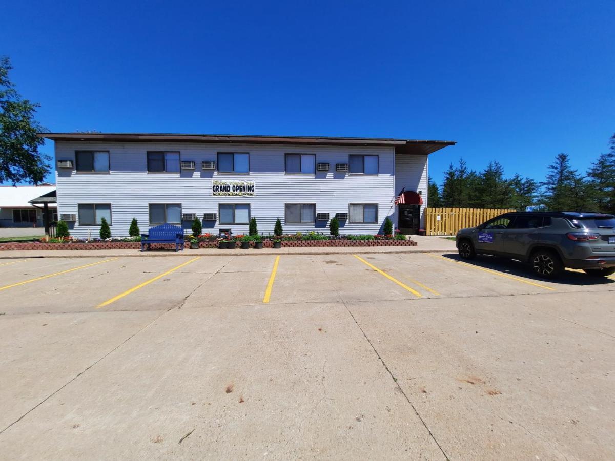 Model Towne Inn Motel Gwinn Exterior foto